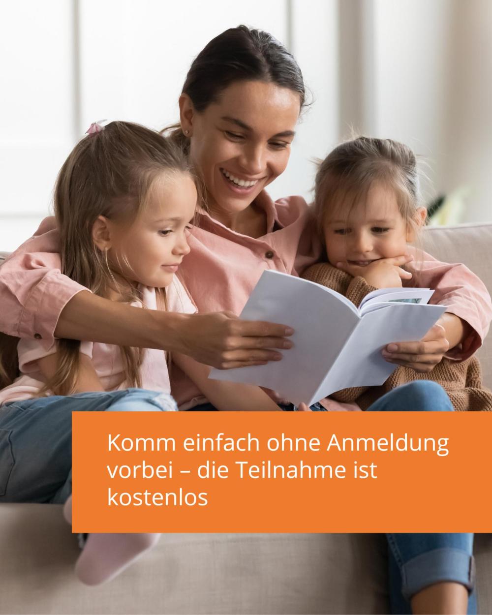 Junge Frau liest zwei Kindern vor